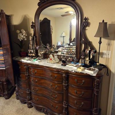 Sale Photo Thumbnail #33