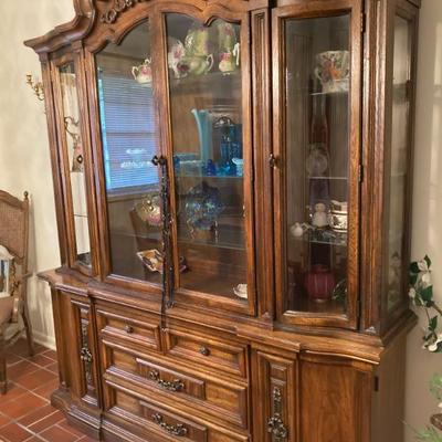 Sale Photo Thumbnail #141: Burlington House China Cabinet