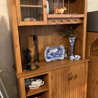 Sale Photo Thumbnail #167: Assembled Kitchen Cabinet