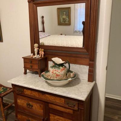 Vintage/Antique Victorian Marble Top Dresser With Mirror