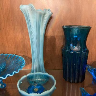 Sale Photo Thumbnail #147: Fenton Glass