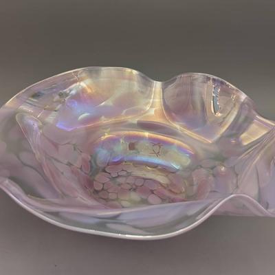 Signed Wren Helwig Art Glass Bowl
