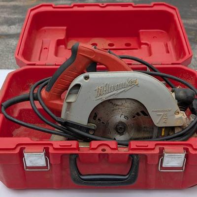 Milwaukee Circular Saw 