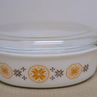 1960's Pyrex Town and Country Covered Casserole