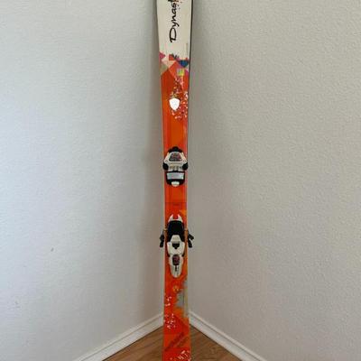 Sale Photo Thumbnail #12: Women's Dynatar Skies 158cm
$10