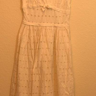 Sale Photo Thumbnail #13: 1953 white cotton eyelet dress