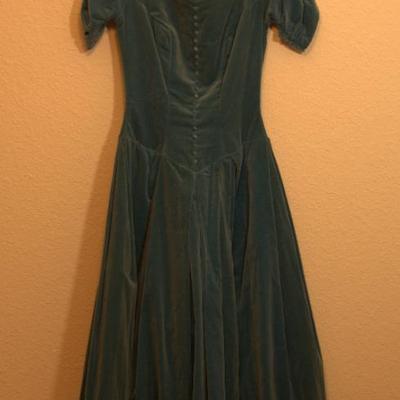 Sale Photo Thumbnail #14: 1956 velvet dress, sized today would be a 2 or 4