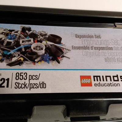 NIB Lego Mindstorm 853 Pc Set