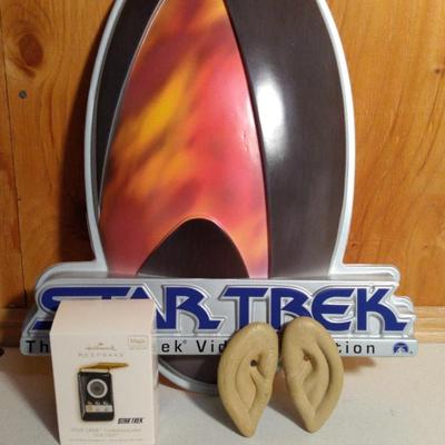 Star Trek VHS Video Collection Store Display Advertising 1995/Vulcan Ears/Communicator 