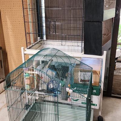 Bird Cages & Accessories 