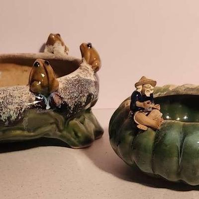 Majolica Chinese Mud Men Planter