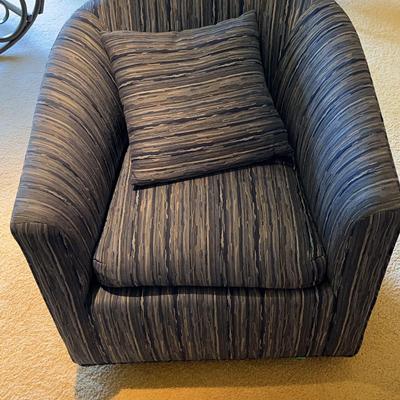 Plush Barrel Chair (1)
