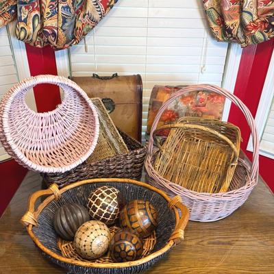 Baskets 
