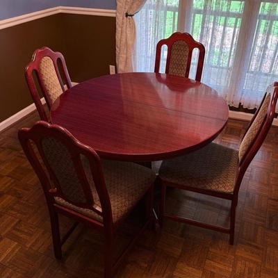 Cherry Dining Table W/ 6 Chairs and 2 Leaves