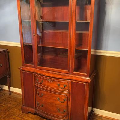 Vtg Cherry China Cabinet 