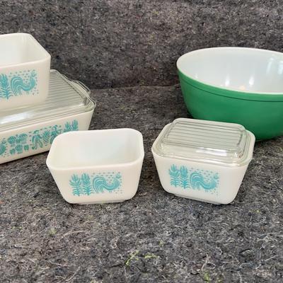 Vintage Pyrex Butterprint & Green Mixing Bowl Lot | 4 Refrigerator Dishes + Bowl