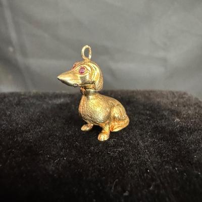 Gold Tone Dachshund Charm 4.85g Total Weight