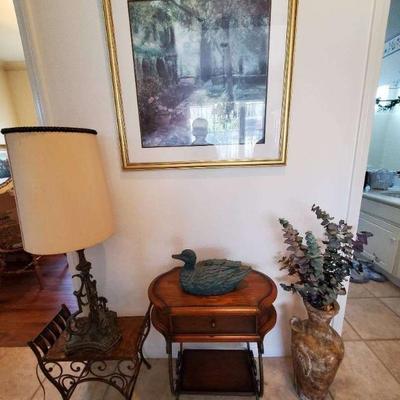 Hu155 painting side tables, lamp, vase