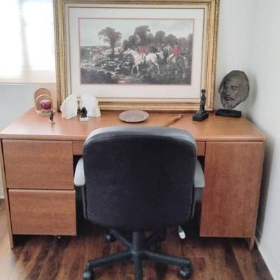 Hu108 wooden desk decor