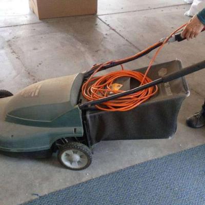 Hu185 black decker corded mower