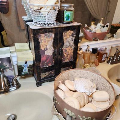 Sale Photo Thumbnail #183