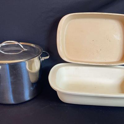 Stoneware Casserole And Cuisinart Stockpot 