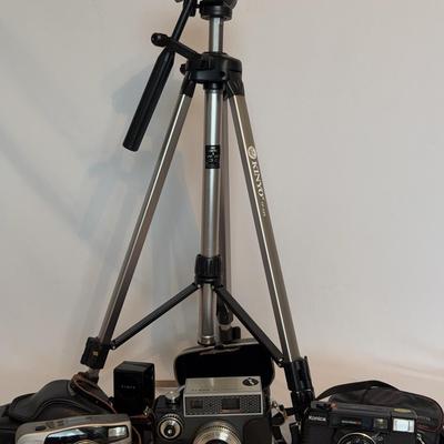 Vintage Argus, Konica & Samsung Cameras 