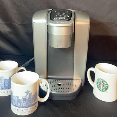 Keurig Machine and Mugs