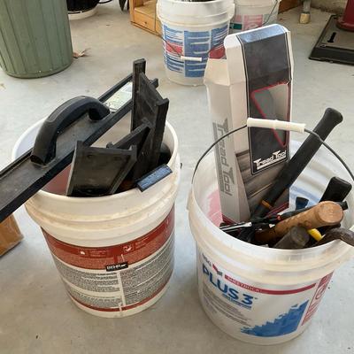 2 Buckets of flooring & Tread tools