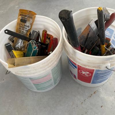 2 Buckets of hand tools