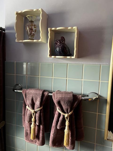 Sale Photo Thumbnail #46