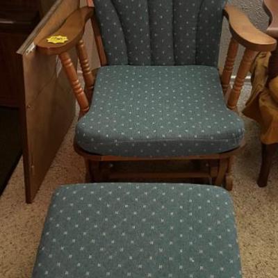 Gliding Chair with Ottoman 
