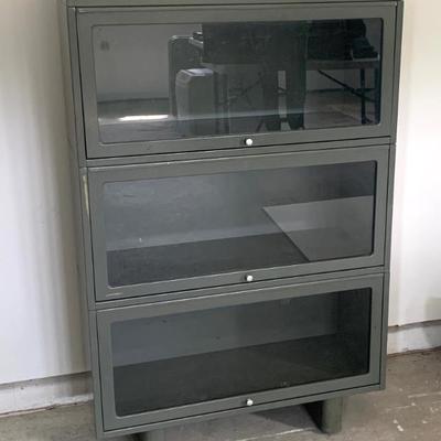 Sale Photo Thumbnail #71: Globe Wernicke 3 part metal stacking bookcase