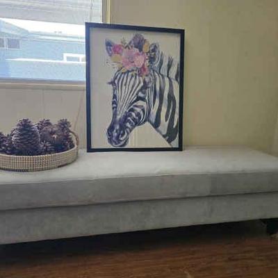 Wr103 zebra print aqua bench