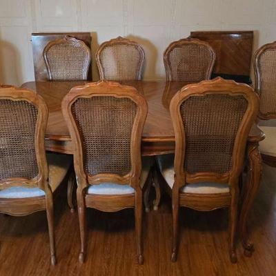 Wr111 thomasville dining table