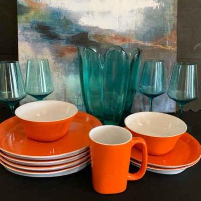 Wr114 teal and orange kitchen