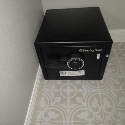 Sale Photo Thumbnail #50