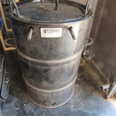 Pit Barrel cooker