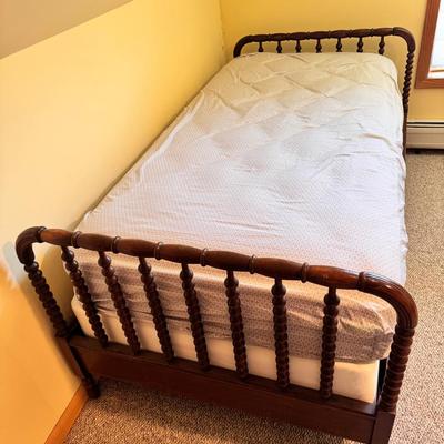 (2) Twin Sized Antique Beds