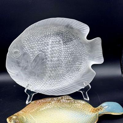 (2) Fish Dishes Feat Signed Flounder