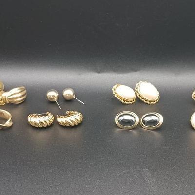 (8) Pairs Of Earings