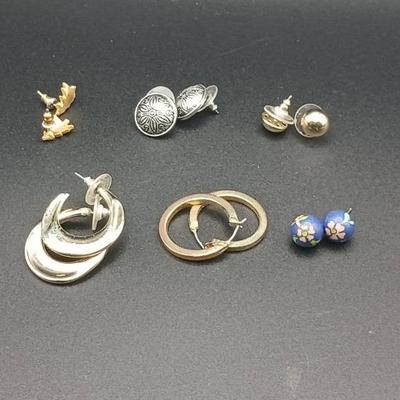 (9) Pairs of Earrings including Hoops