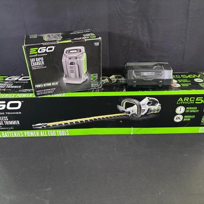 New in Box 24" Cordless Hedge Trimmer with Rechargeable Battery and Battery Charger 