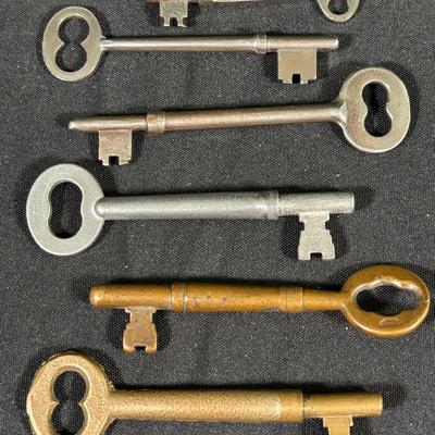 6 Railroad Brass and Steel Caboose Keys
