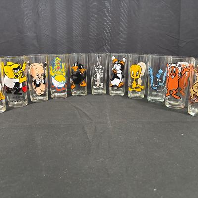 1973 Warner Bros. Looney Tunes Collector Series Glasses (11 Glasses)