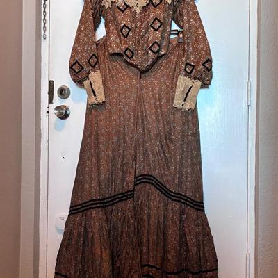 Antique Skirt & Blouse