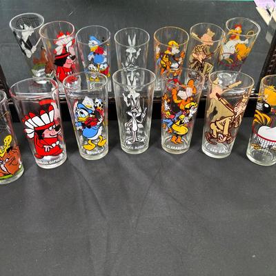 Pepsi Collector Series Glasses from 1973, 1976, 1978, Disney, Warner Bros. and Others