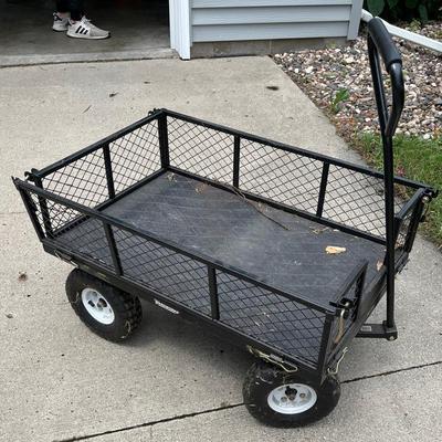 Yardworks Steerable Wagon