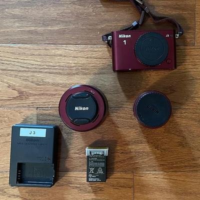 Nikon 1 J3 Digital Camera + Case and Accessories 