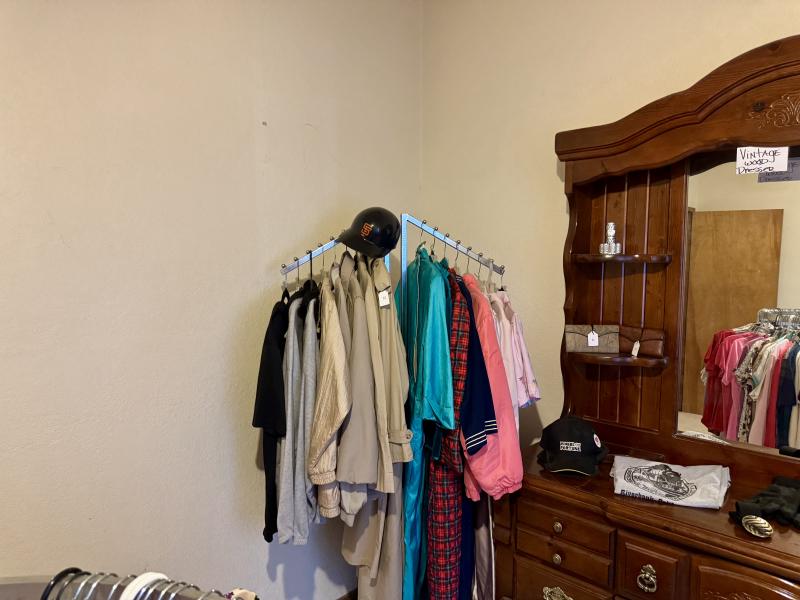 Sale Photo Thumbnail #50